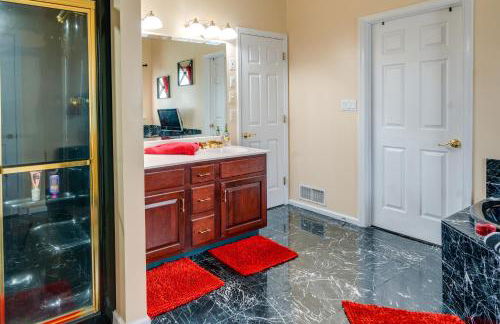 Centrally Located Family Home with Pool - Foto 15