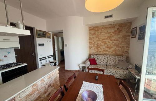 With your feet in the lake - Photo 8