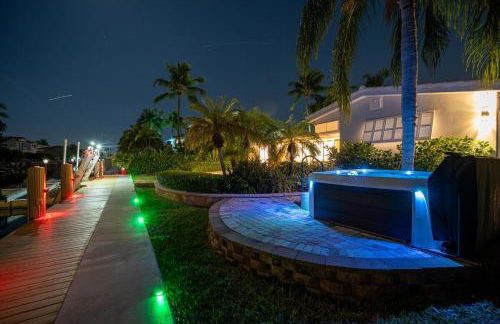 Waterfront Luxe 3BR, Pool, Hot Tub & Dock - Foto 47