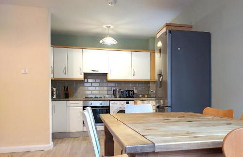 City centre B Apartment, parking, sleeps 6 - Foto 13