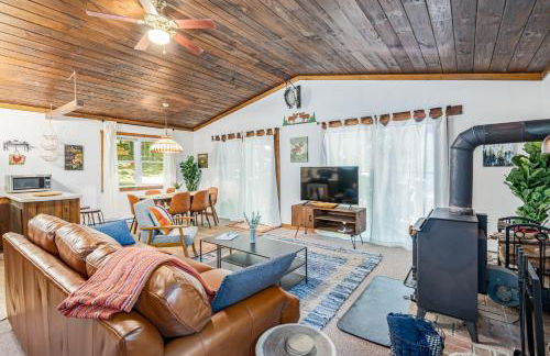 Tucked Away w Hot Tub, Fire Pit, Deck, & WiFi - Photo 5