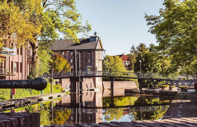 Well Furnished Mobile Home with Microwave near Water - Photo 34