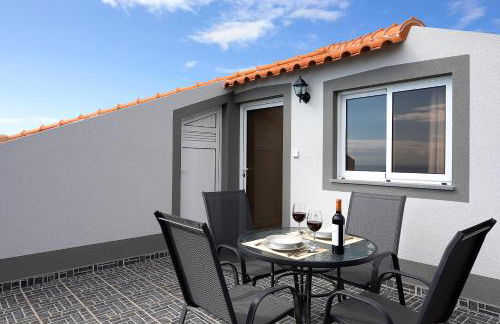 Martinho Apartment View - Photo 15