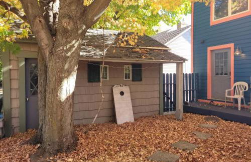 The Coral Castle - Gorgeous and Great Location! - Photo 9