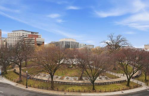 Placemakr Dupont Circle - Photo 96