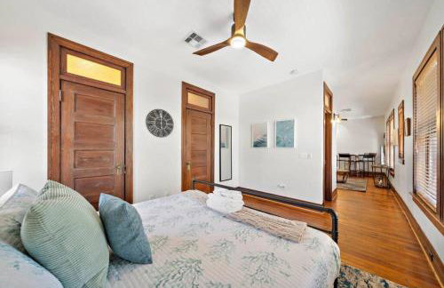 Downtown loft in the perfect location for all things Galveston - Foto 9