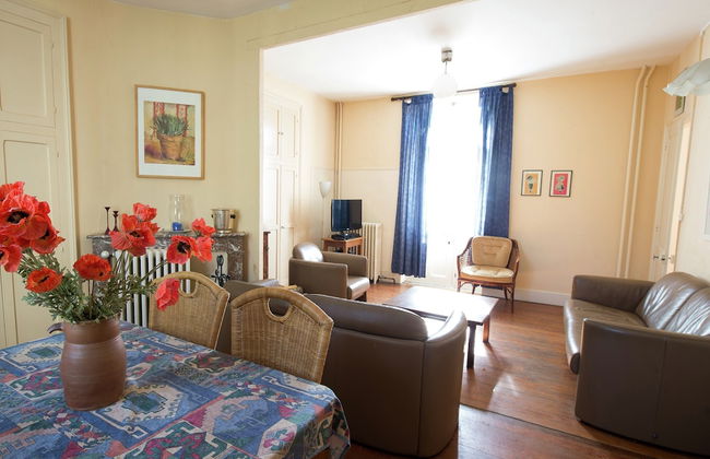 Unique Holiday Home in Saint-honore-les-bains With Garden - Foto 35