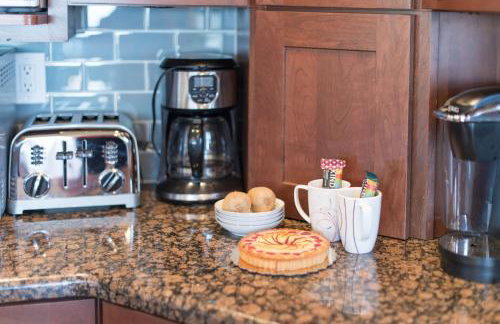 Tide Pool! PERFECT Location! AMAZING views! Short Walk to Beach! Hot Tub!! Game Room!! BBQ!! Fast WiFi!! Dog Friendly! - Foto 21