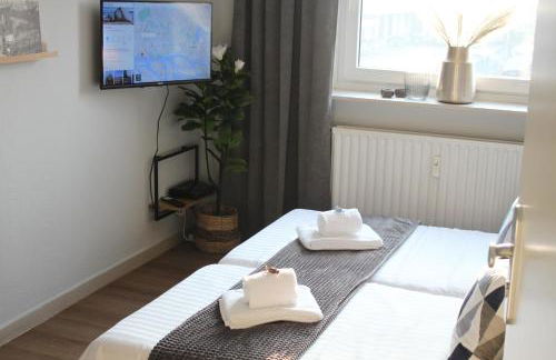 R B Apartment Hamburg Duo - perfekt für Monteure - Küchenzeile - Smart TV - Bad mit Toilette und Dusche auf dem Flur gegenüber des Zimmers zur Alleinnutzung - Foto 2