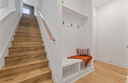 Brand New 3BR 2 5BA Home with Hot Tub - Photo 19