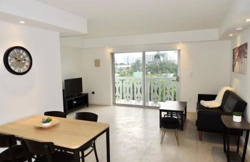 2BR in Heart of SoBe with Parking - Foto 21