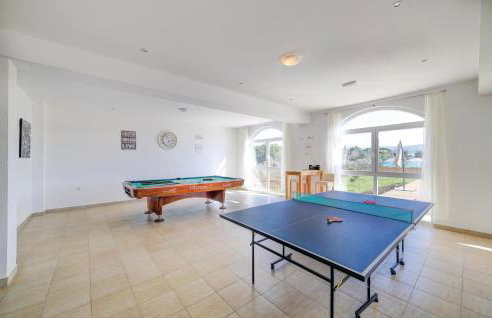 2 Bedroom Stunning Apartment In Divulje - Foto 15