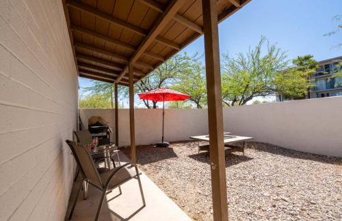 Spring Dream 2BR Apt with Parking in the Heart of DT - Foto 17