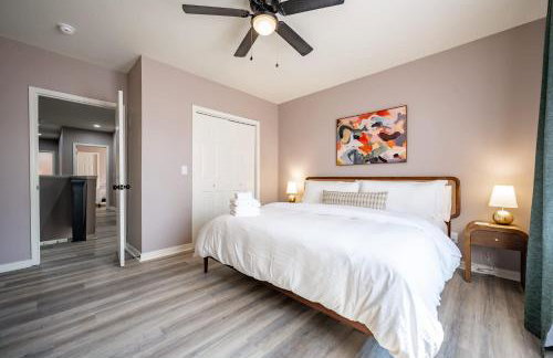 Modern & Stylish - Mins to Downtown - Family Friendly - Photo 37