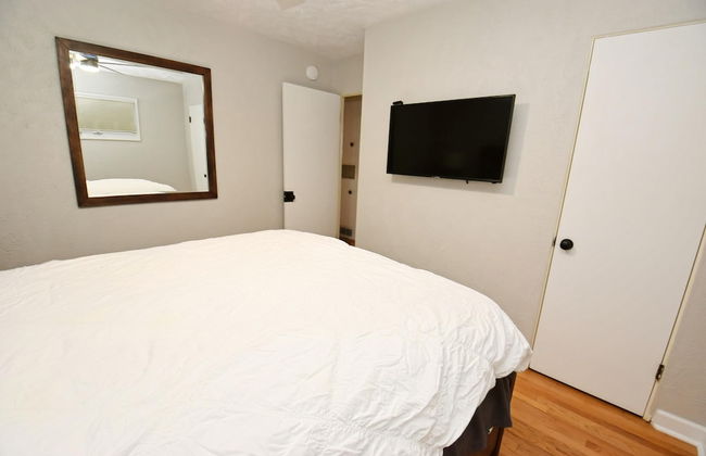 Remodeled Home 1 Mile From Notre Dame 1150 - Foto 8