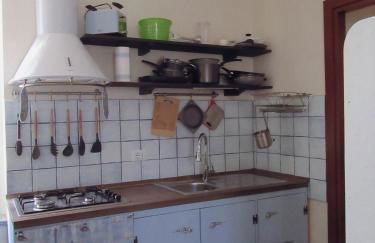 Un letto nel cortile - Foto 7