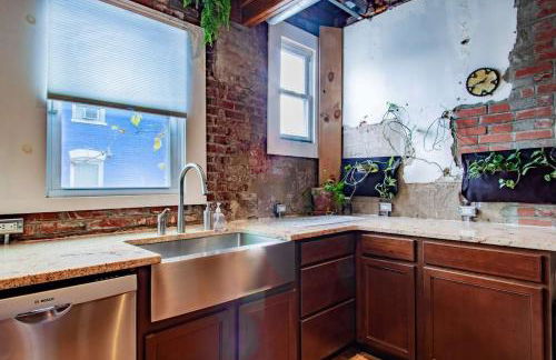 Inviting 3-Lvl DC Townhome Walk to METRO Station & Union Market H Street NoMa Union Station - Foto 9