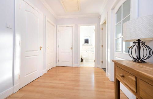 JOIVY Modern Flat with Free Parking - Foto 39