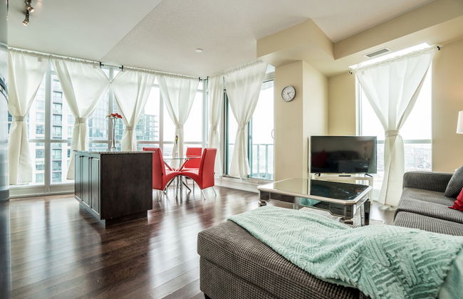 Aaira Suites at Fort York - Foto 16