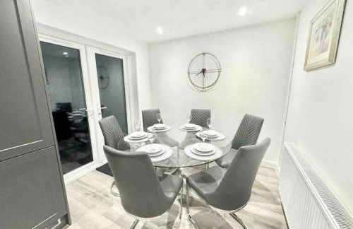 Cosy Home in Swindon 3 with parking centrally located-Business or Leisure - Foto 2