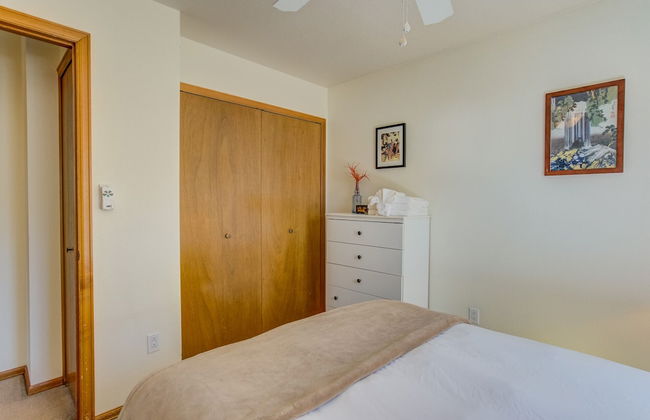 4 BR Country Home in Suburbs W/trails & Parks - Foto 13