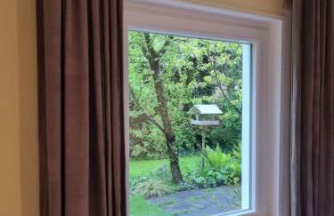 Stadtnahe Wohnung mit Garten und Parkplatz - Photo 16