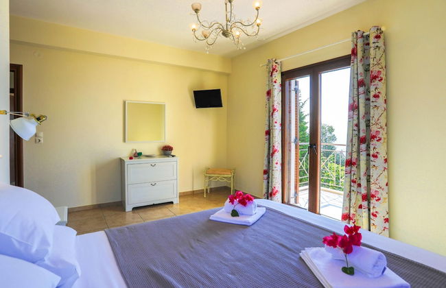 Villa Aloni in Paxi With 2 Bedrooms and 3 Bathrooms - Photo 21