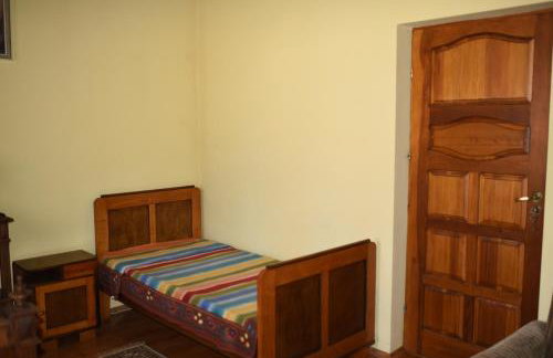 Dwor Trzesniow - Foto 17