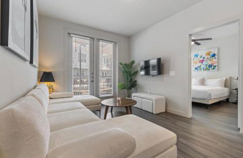 Modern 2BR Poolside Patio Suite in North Austin - Foto 11