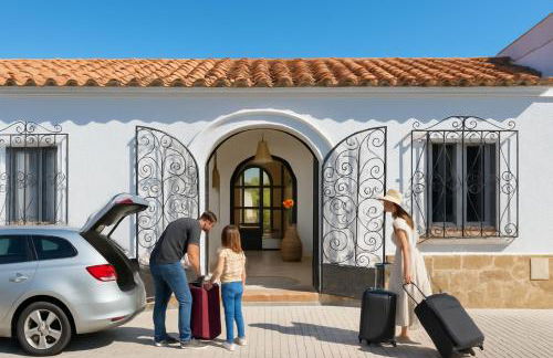 Cambrils Beach - 8 min to Beach - AC - WiFi - Terrace - 8 Guests - Photo 1