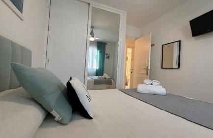 Laguna Beach Haven, WIFI, swimming pools, beach a few steps away, shops - Photo 17