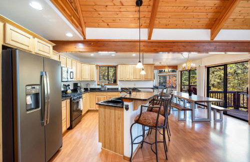 Chalet in the Pines Spa Game Room Wraparound Deck - Foto 33