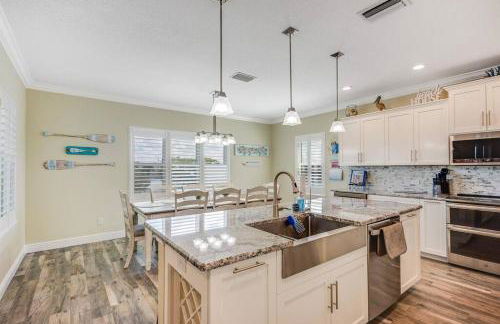 Spacious Home With Heated Pool! Sleeps 15! Billiard table! - Foto 12