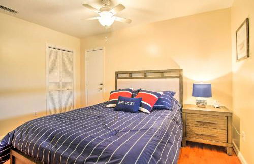 Riviera Beach Vacation Home with Pool Walk to Beach - Foto 22