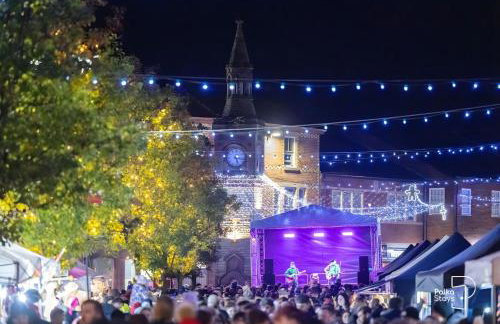 Comfy Ormskirk Family Stay by PolkaStays - Photo 3