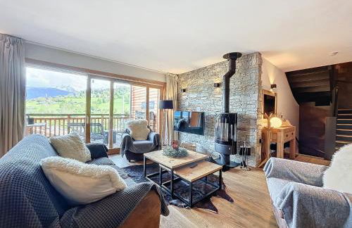 Demi-chalet de luxe avec piscine et vue Mont Blanc - FR-1-560-71 - Photo 1