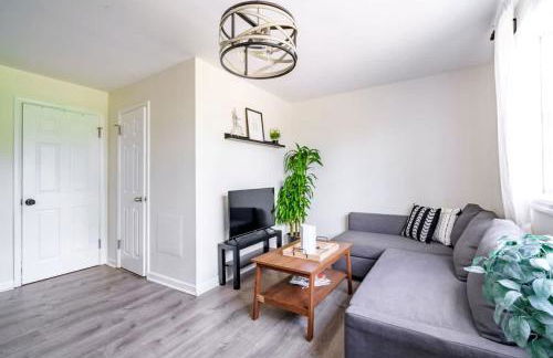 Jungle House Columbus Short North Downtown Free Parking - Steps to Convention Center & Nationwide Arena - 1BR Luxury Home - Sleeps 6 - Over 5,800 Five Star Stays - Foto 16