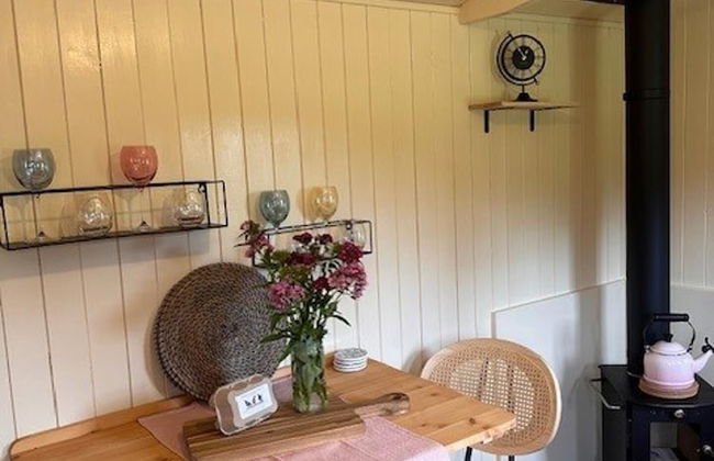 Shepherdshut-cotswolds-petfriendly-woodburner - Foto 13