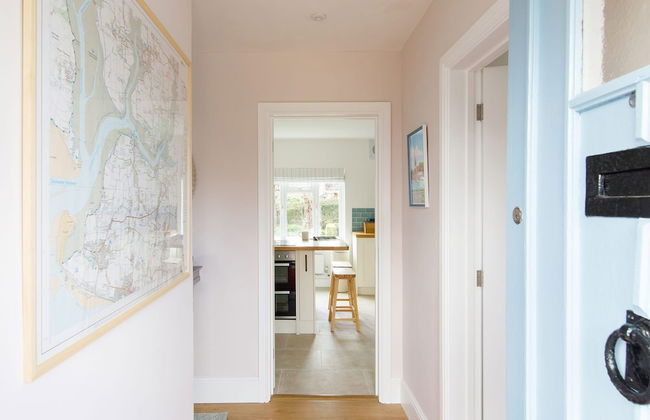 Newly Renovated Cottage 150m From Waterfront - Photo 55