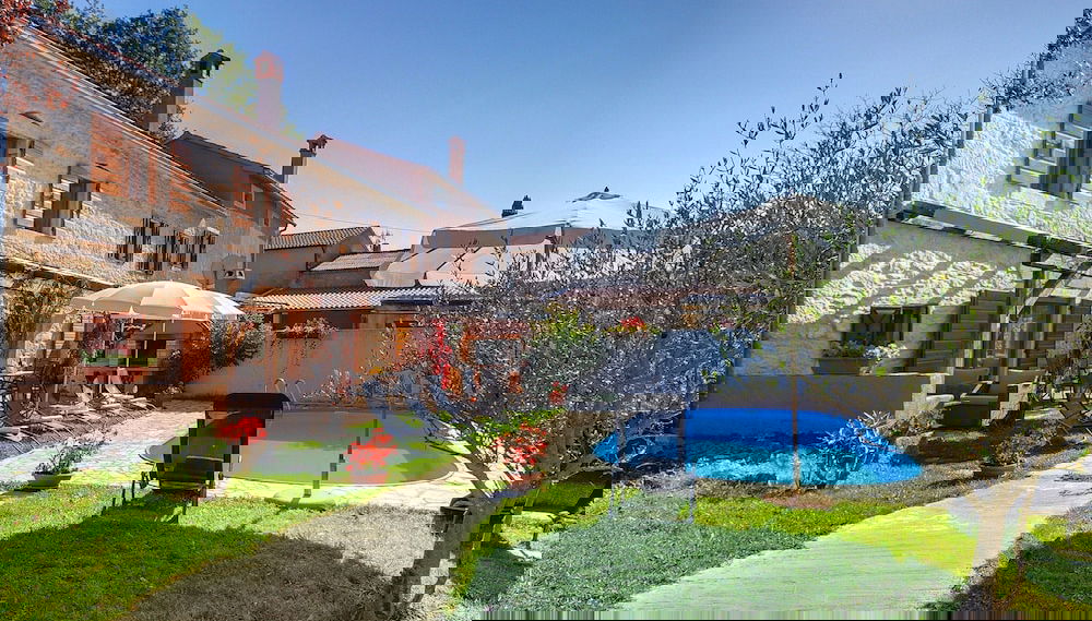 Villa in Batlug With Private Pool - Foto 1, Profilbild