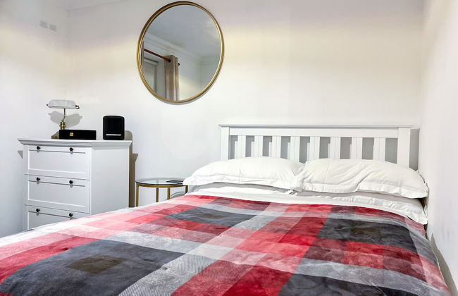 1-bed Apt, Sleeps 2, 20 min Walk to Centre - Foto 1