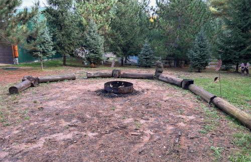 Evergreen Haven Lodge and Bunkhouse - Foto 20