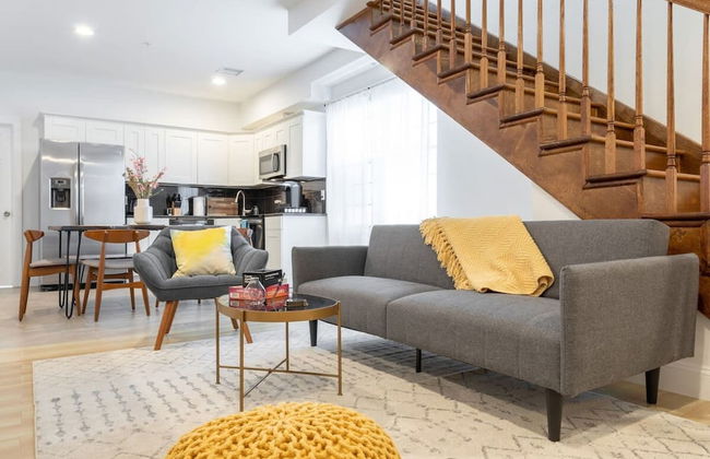 Cherry Suites 3BR Apt w W D Pool Table - Foto 26