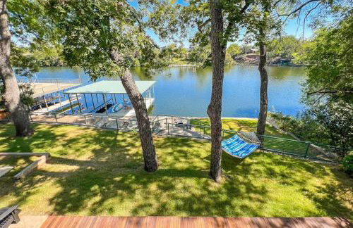 Two-Story Waterfront Retreat with Boat Dock, Two Firepits & Two Kayaks - Foto 29