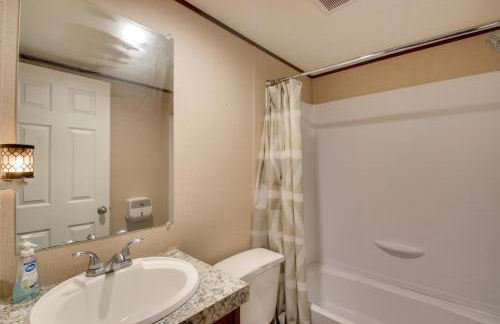 Secluded El Reno Retreat with Private Fishing Lake! - Foto 16