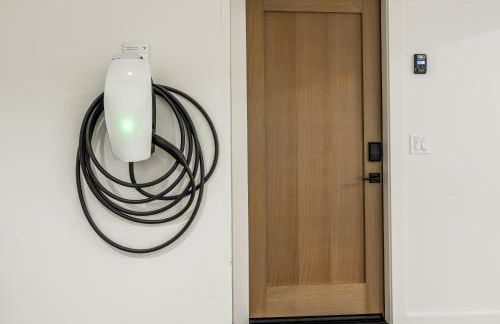 New Luxury 4BR /3BA Obsidian Reserve #110 – Hot Tub, 2-Car Garage, Pool Table, Mount Views! - Foto 48