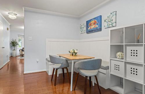 Lakeside Stay Metro, INOVA, Dining & Shops Nearby! - Foto 9