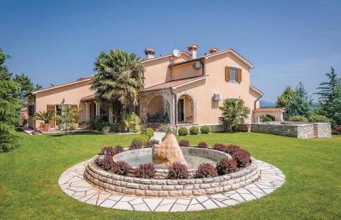 5 Bedroom Beautiful Home In Labin - Photo 5