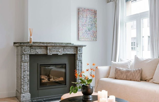 Charming House in the City of Antwerp With Parking - Foto 8