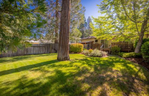 Chic, and Cozy, Centrally Located getaway - Foto 32